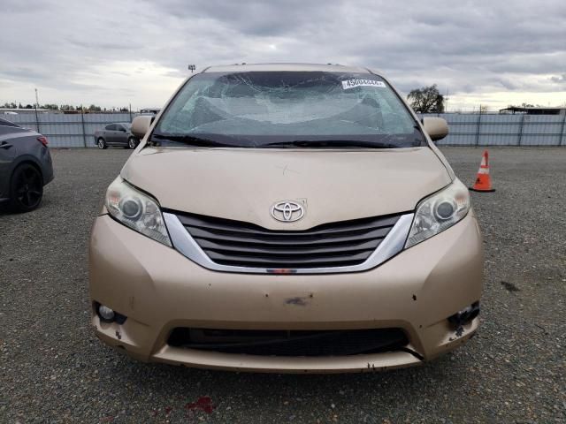 2011 Toyota Sienna XLE