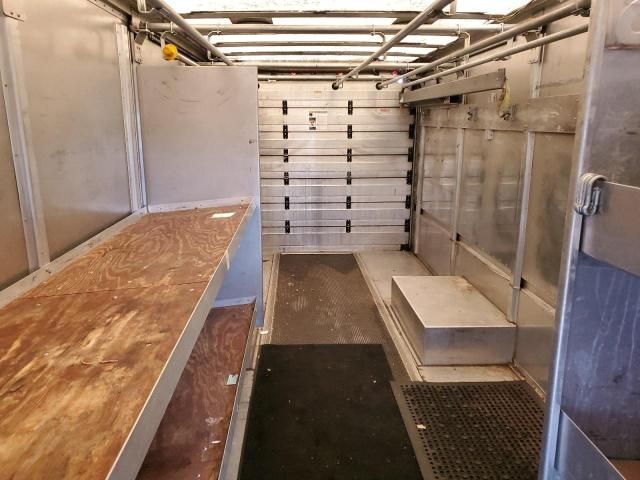 2005 Freightliner Chassis M Line WALK-IN Van