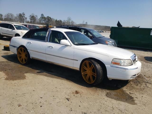 2010 Lincoln Town Car Signature Limited