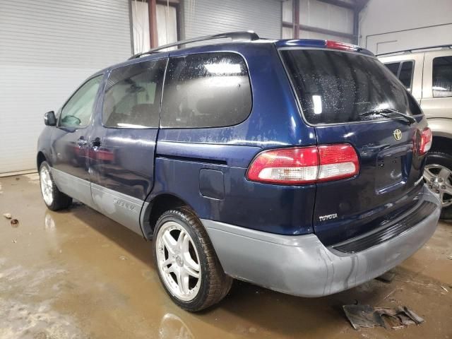 2003 Toyota Sienna LE