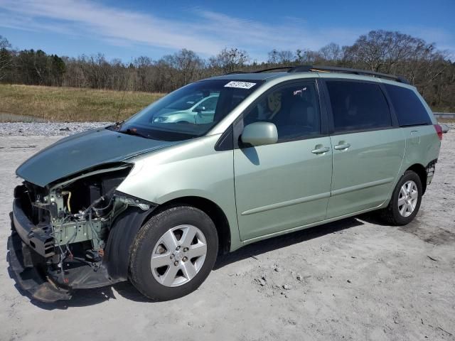 2009 Toyota Sienna XLE