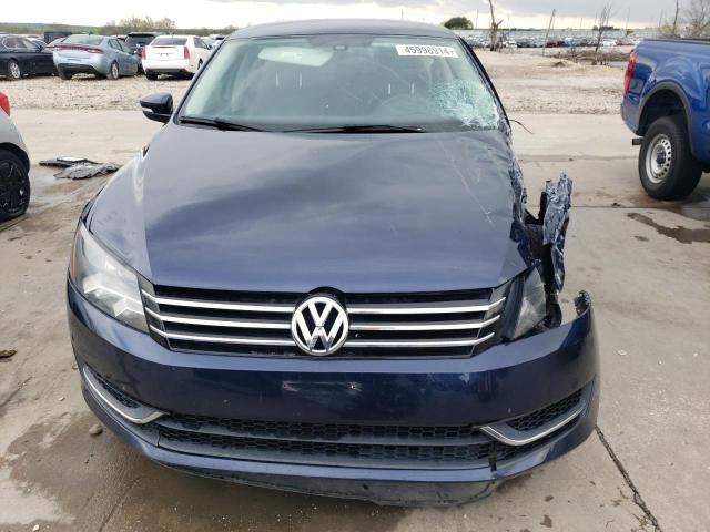 2013 Volkswagen Passat SE