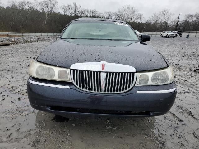 1999 Lincoln Town Car Signature