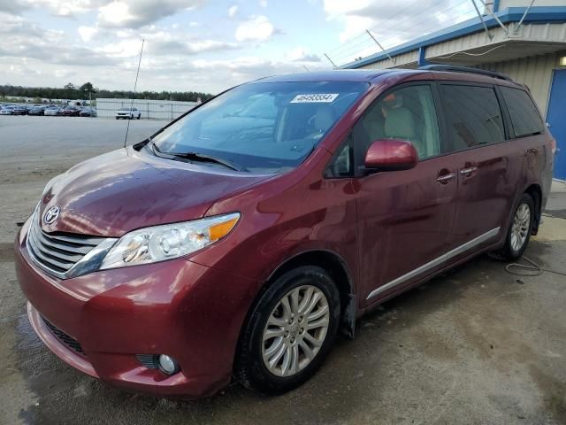 2014 Toyota Sienna XLE