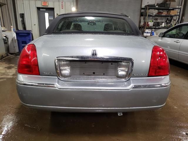 2006 Lincoln Town Car Signature