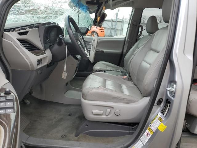 2016 Toyota Sienna XLE