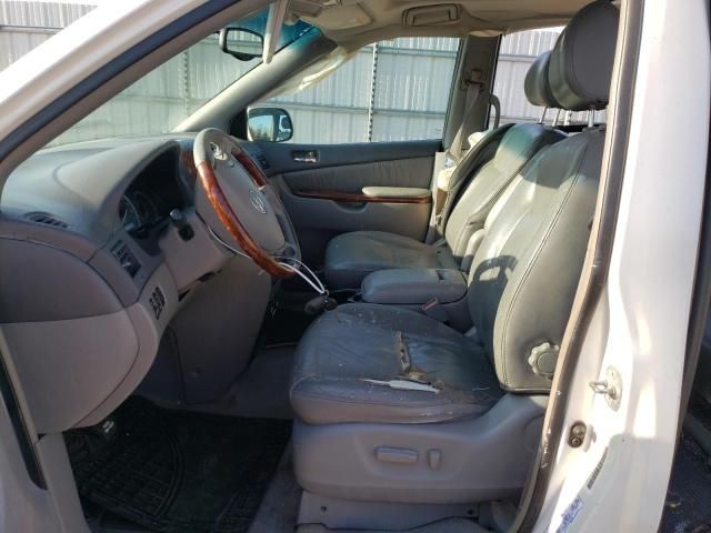 2004 Toyota Sienna XLE