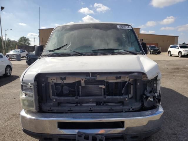 2011 Ford Econoline E350 Super Duty Wagon