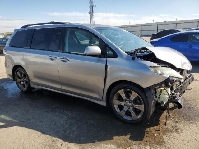 2011 Toyota Sienna Sport