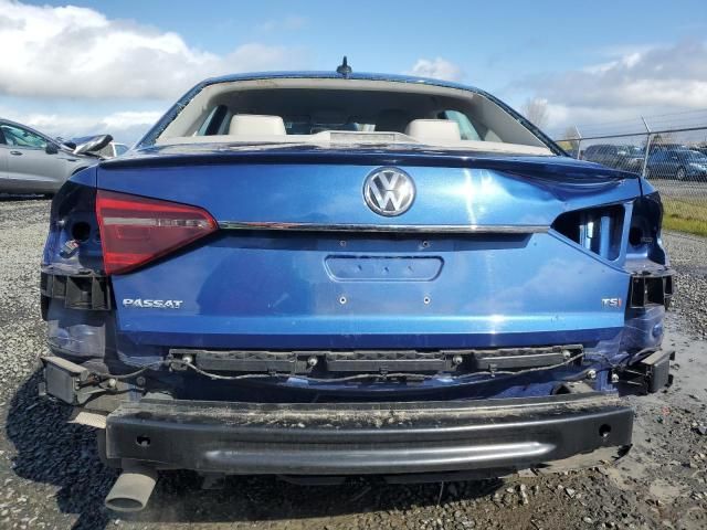 2017 Volkswagen Passat R-Line