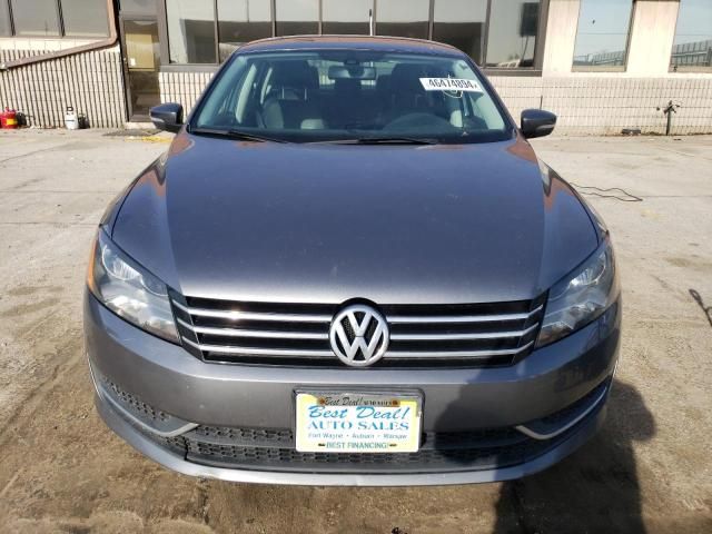 2014 Volkswagen Passat SE