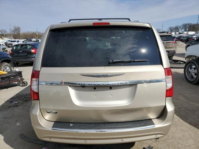 2012 Chrysler Town & Country Touring L