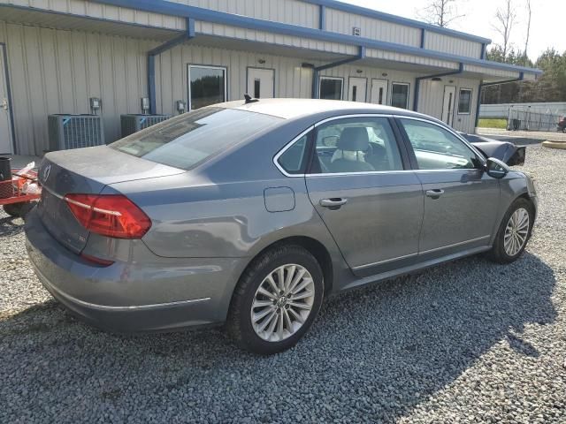 2016 Volkswagen Passat SE