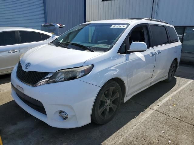 2014 Toyota Sienna Sport