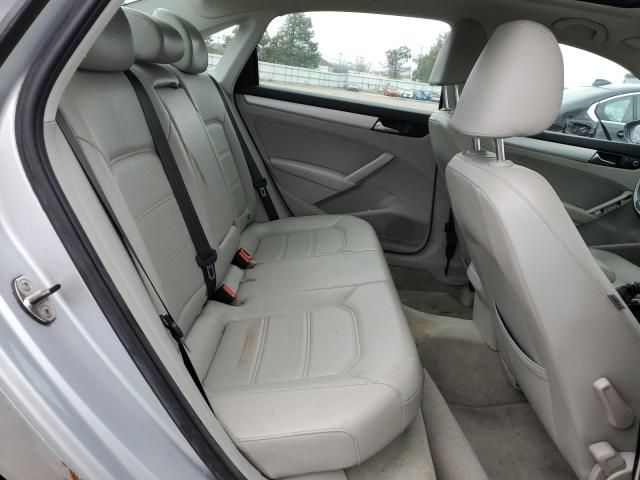 2012 Volkswagen Passat SE