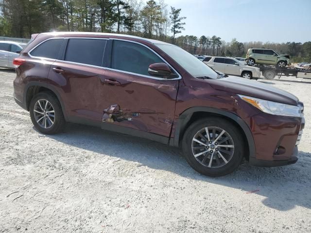 2019 Toyota Highlander SE