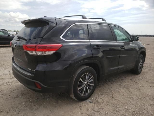 2019 Toyota Highlander SE