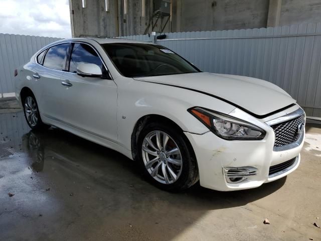 2017 Infiniti Q70 3.7