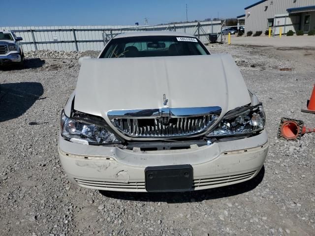 2007 Lincoln Town Car Signature