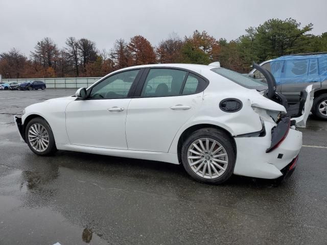 2022 Alfa Romeo Giulia