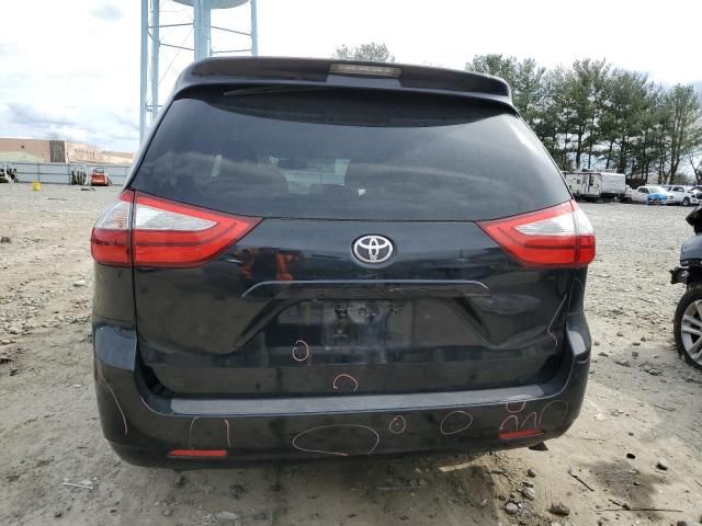 2016 Toyota Sienna XLE