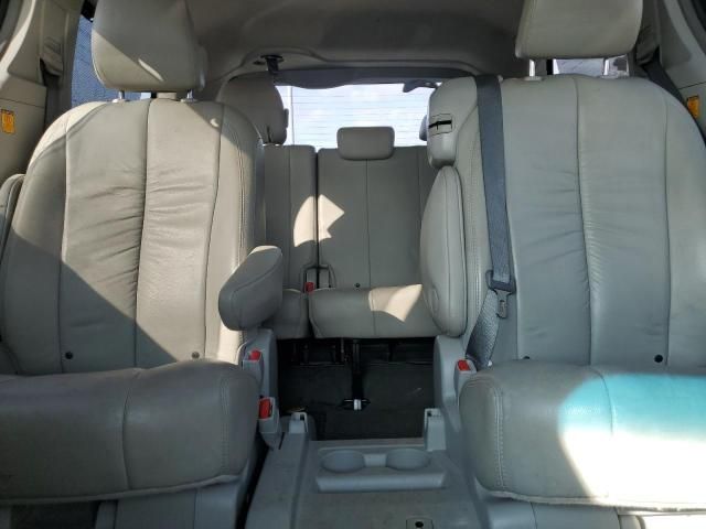 2012 Toyota Sienna XLE