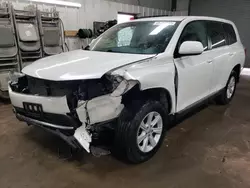 Salvage cars for sale at Elgin, IL auction: 2013 Toyota Highlander Base