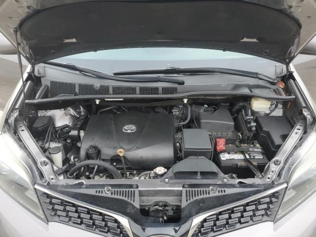 2018 Toyota Sienna SE