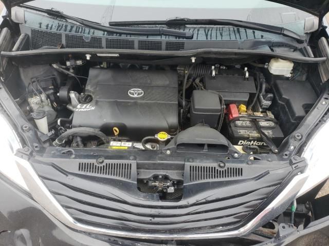 2014 Toyota Sienna LE