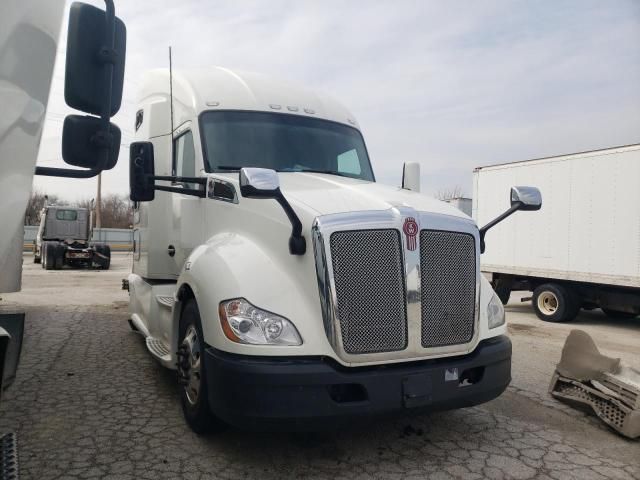 2020 Kenworth Construction T680