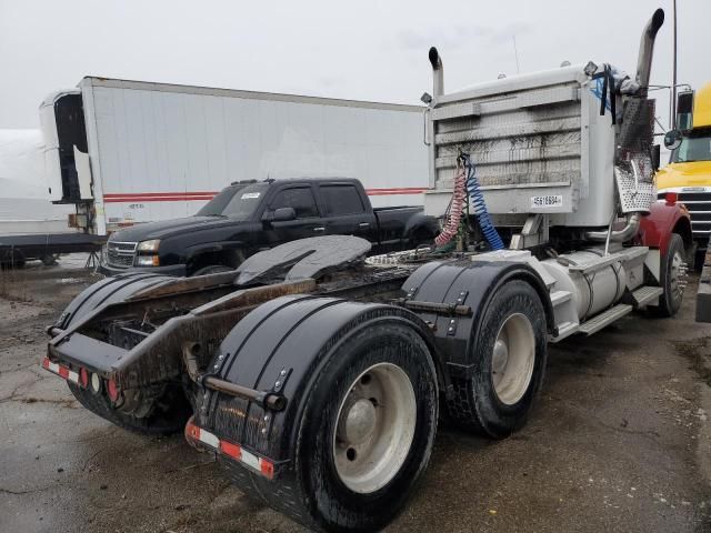 2006 Kenworth Construction T800