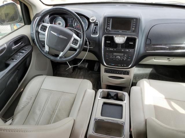 2011 Chrysler Town & Country Touring L