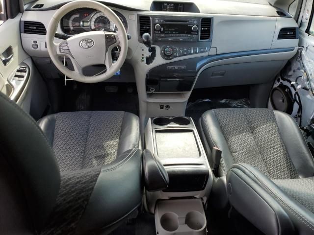 2011 Toyota Sienna Sport