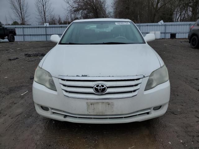 2005 Toyota Avalon XL