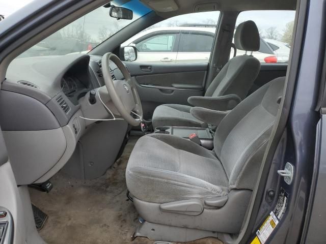 2010 Toyota Sienna CE