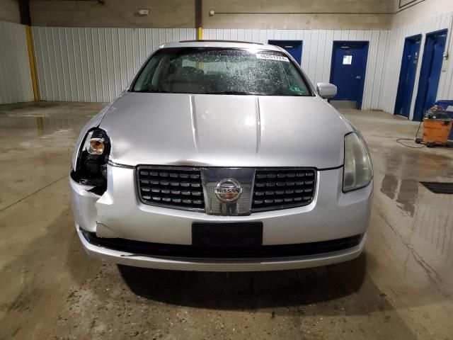 2004 Nissan Maxima SE