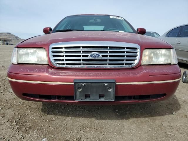 2003 Ford Crown Victoria LX