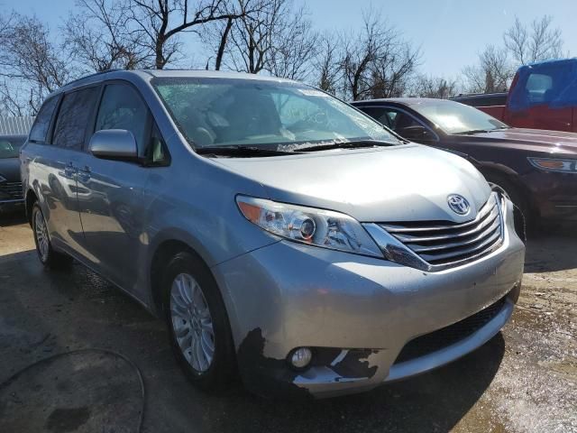 2017 Toyota Sienna XLE