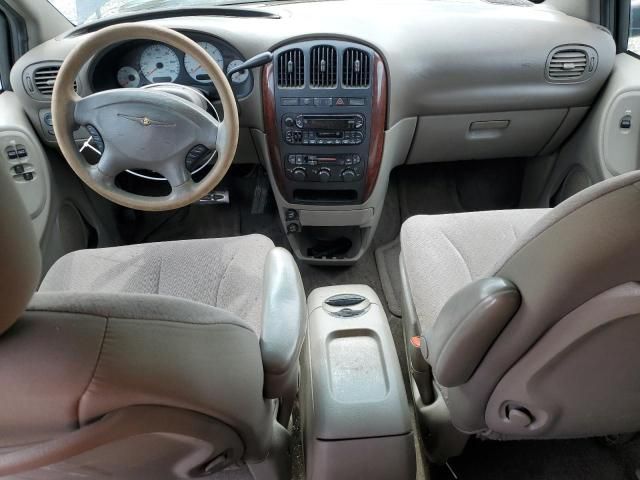 2002 Chrysler Town & Country EX