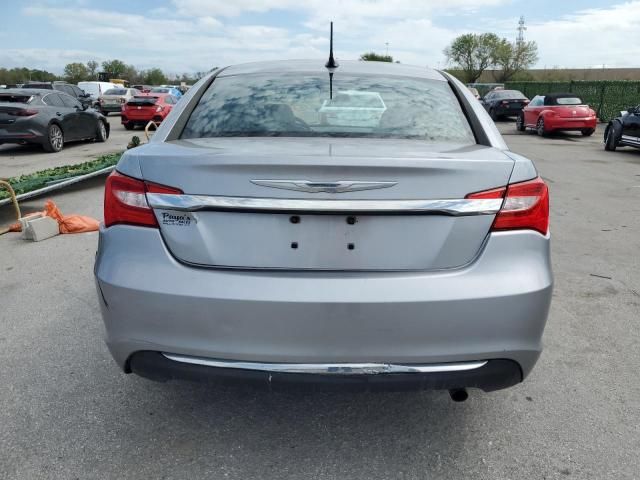 2013 Chrysler 200 Touring