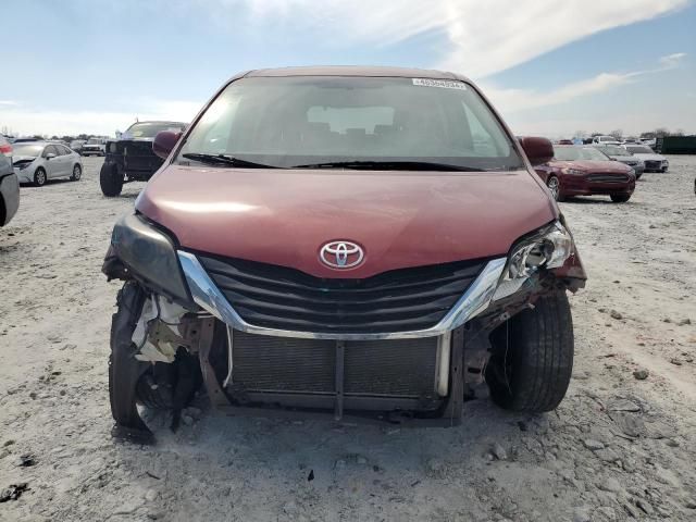 2017 Toyota Sienna LE