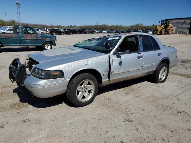 2002 Ford Crown Victoria LX