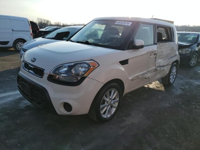 2013 KIA Soul +