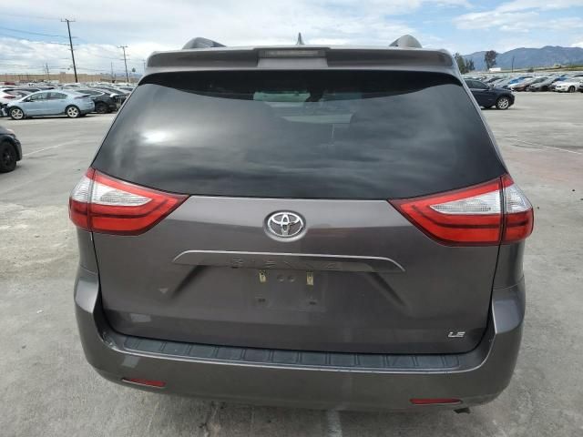 2019 Toyota Sienna LE