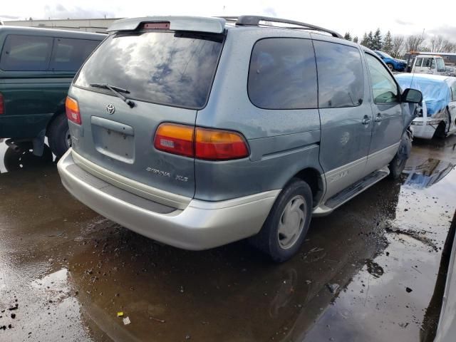 1998 Toyota Sienna LE