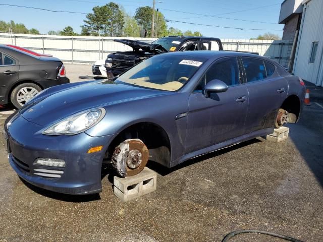 2011 Porsche Panamera 2