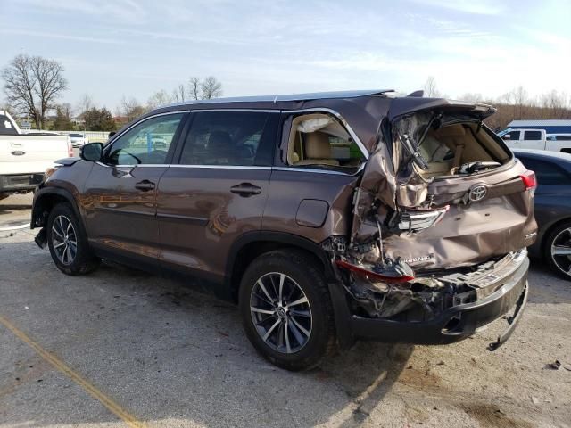 2019 Toyota Highlander SE