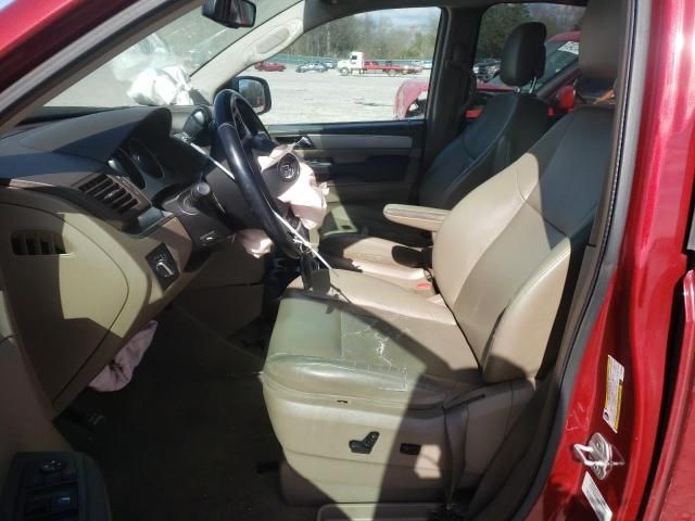 2012 Volkswagen Routan SE