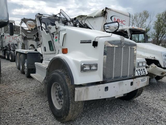 2015 Kenworth Construction W900