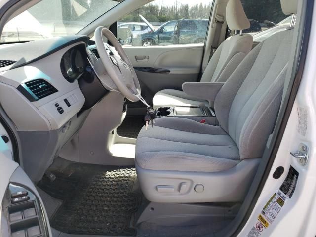 2014 Toyota Sienna LE